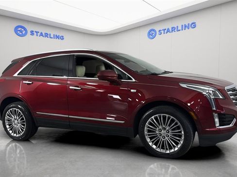 Used 2018 Cadillac XT5 Luxury w/ Driver Awareness Package image 12