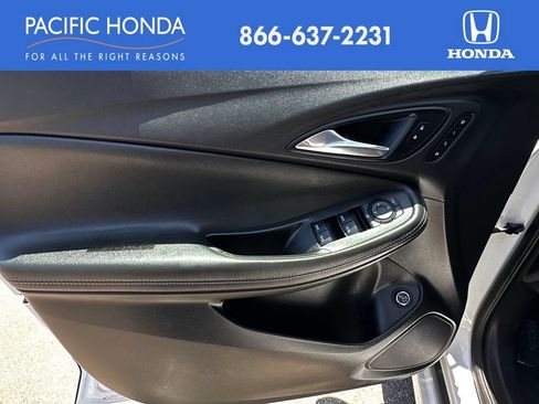 Used 2020 Buick Encore GX Essence w/ Advanced Technology Package FWD image 23