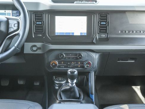 Used 2022 Ford Bronco Black Diamond AWD/4WD image 16