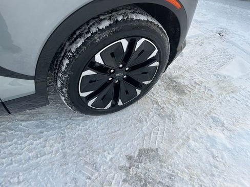 Used 2024 Chevrolet Blazer EV RS image 32