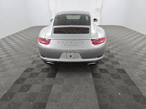 Used 2018 Porsche 911 Carrera RWD image 8