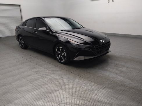 Used 2022 Hyundai Elantra Limited w/ Cargo Package FWD image 13