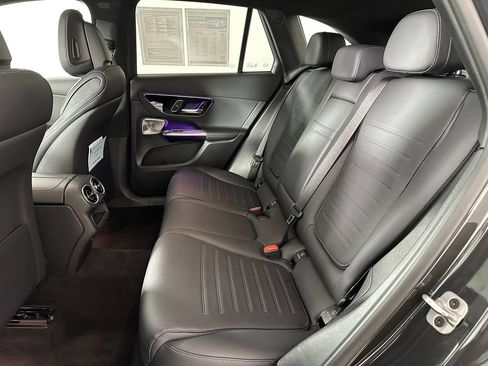 Used 2025 Mercedes-Benz GLC 300 4MATIC image 18