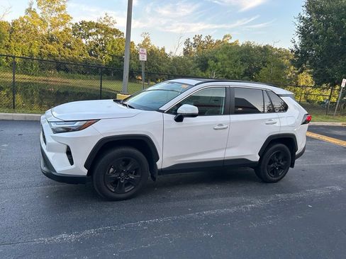 Used 2025 Toyota RAV4 XLE w/ Convenience Package FWD image 2
