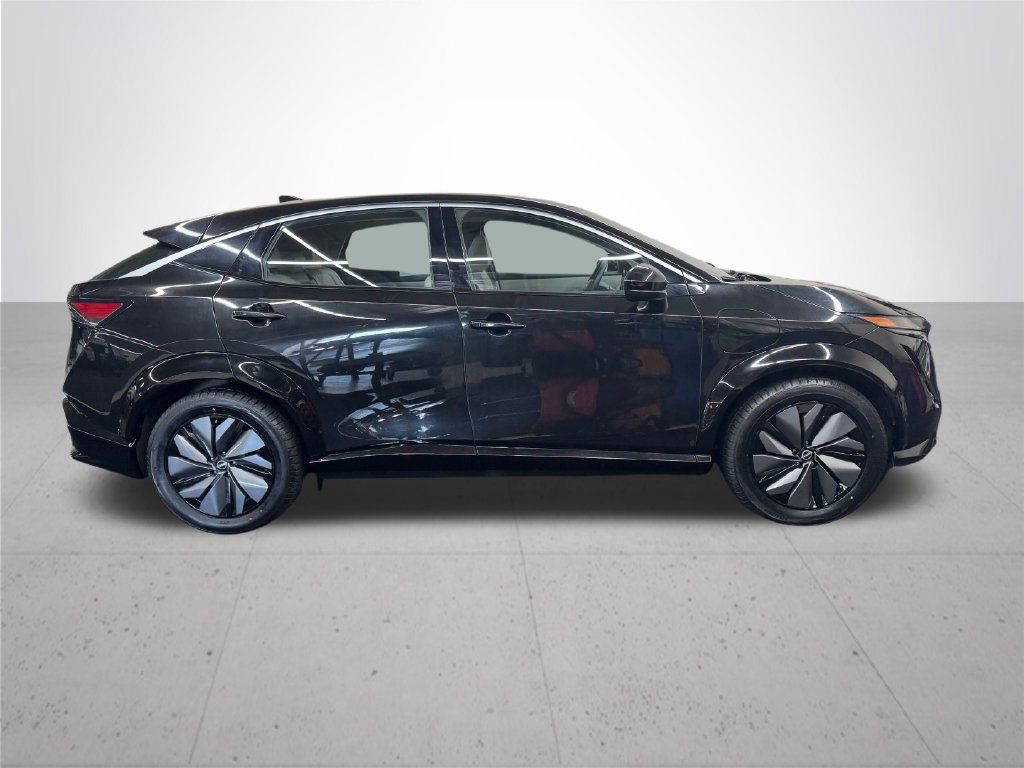 Used 2023 Nissan Ariya FWD image 8