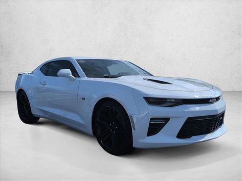 Used 2016 Chevrolet Camaro SS image 3