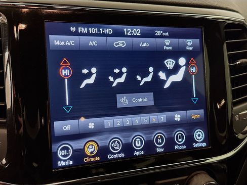 Used 2019 Jeep Grand Cherokee Limited image 24