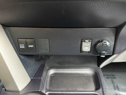 Used 2017 Toyota RAV4 LE w/ All Weather Liner Package AWD/4WD image 24