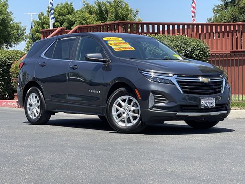 Used 2022 Chevrolet Equinox LT FWD image 2