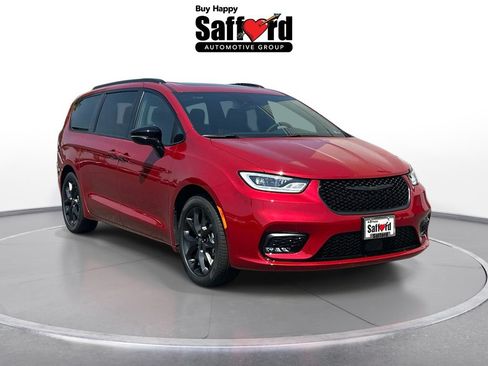 New 2026 Chrysler Pacifica Select w/ S Appearance Package FWD image 10