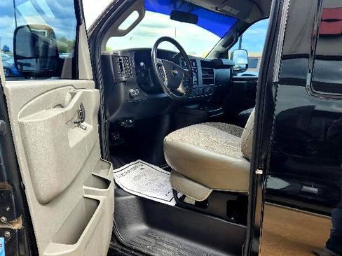 Used 2018 Chevrolet Express 2500 2500 Cargo w/ Driver Convenience Package image 10