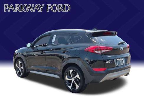 Used 2018 Hyundai Tucson Sport FWD image 3