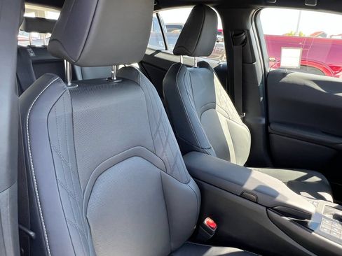 Used 2024 Lexus UX 250h F Sport FWD image 18