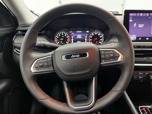Used 2022 Jeep Compass Trailhawk AWD/4WD image 21
