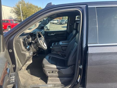 Used 2024 GMC Sierra 1500 SLT image 11