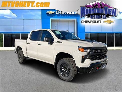 New 2026 Chevrolet Silverado 1500 Custom Trail Boss w/ LPO, Dark Essentials Package image 1
