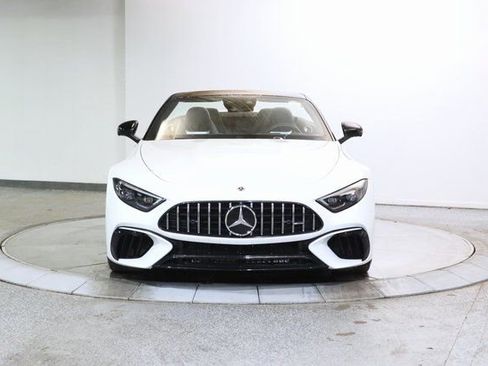 Used 2022 Mercedes-Benz SL 55 AMG 4MATIC w/ Driver Assistance Package image 11