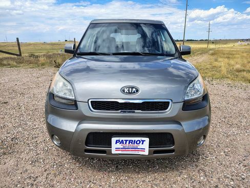 Used 2011 Kia Soul ! FWD image 8