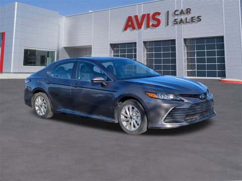 Used 2024 Toyota Camry LE image 9
