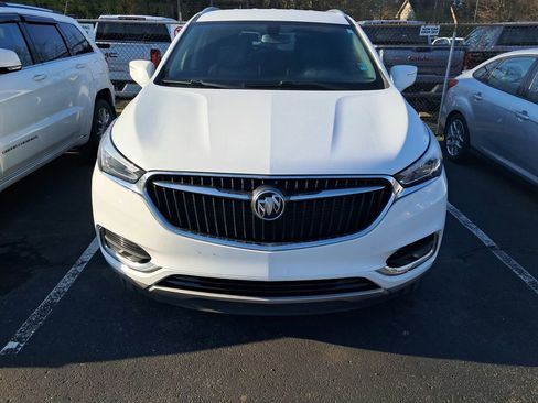 Used 2020 Buick Enclave Essence image 5