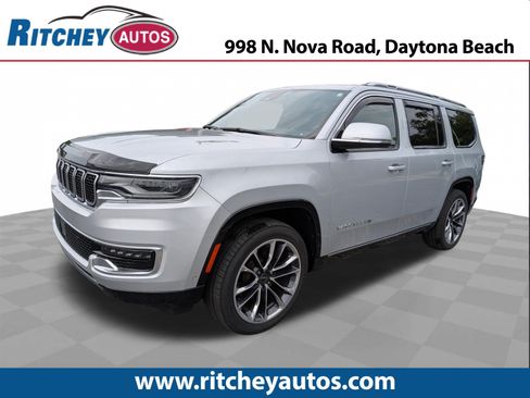 Used 2022 Jeep Wagoneer Series III w/ Premium Group I RWD image 1