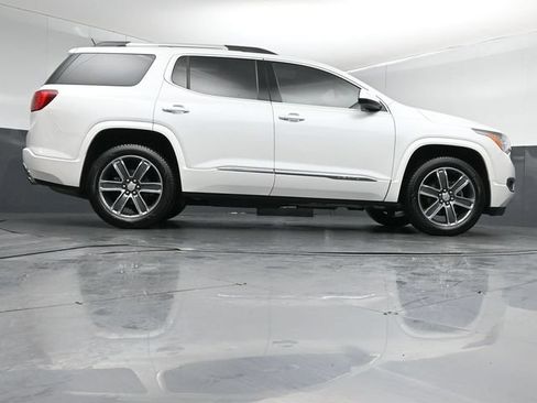 Used 2019 GMC Acadia Denali w/ Technology Package FWD image 45