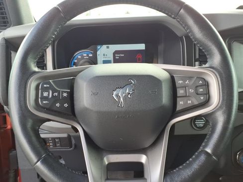 Used 2022 Ford Bronco Big Bend w/ Sasquatch Package AWD/4WD image 18