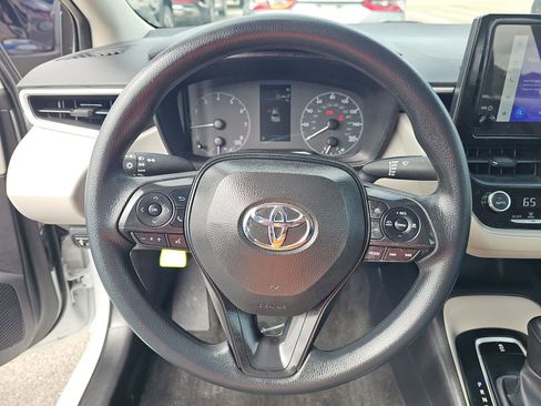 Used 2024 Toyota Corolla LE FWD image 15