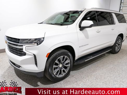 Used 2021 Chevrolet Suburban LT w/ Rear Media and Nav Package RWD image 2