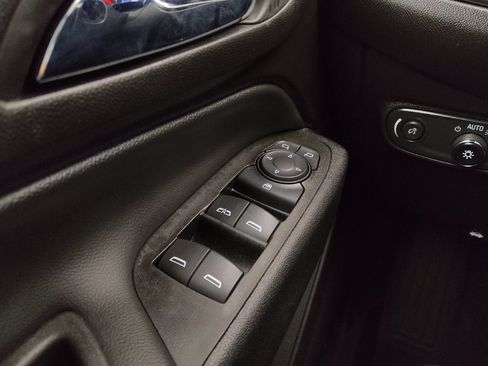 Used 2022 Chevrolet Equinox LT w/ Driver Convenience Package image 27