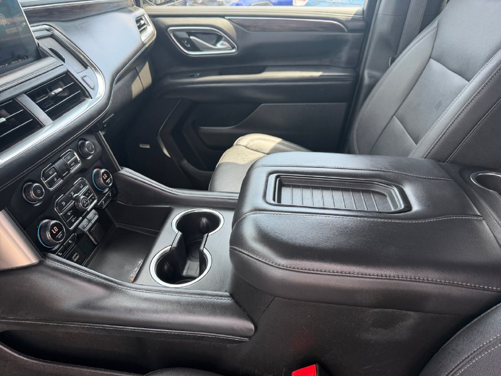 Used 2022 Chevrolet Tahoe Z71 w/ Luxury Package AWD/4WD image 13