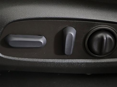 Used 2023 Chevrolet Traverse LT w/ LPO, Floor Liner Package image 33