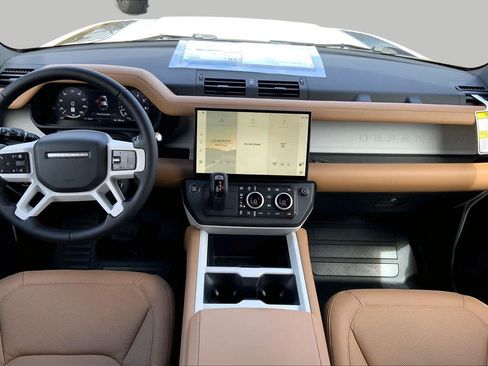 New 2026 Land Rover Defender 110 X-Dynamic SE AWD/4WD image 5