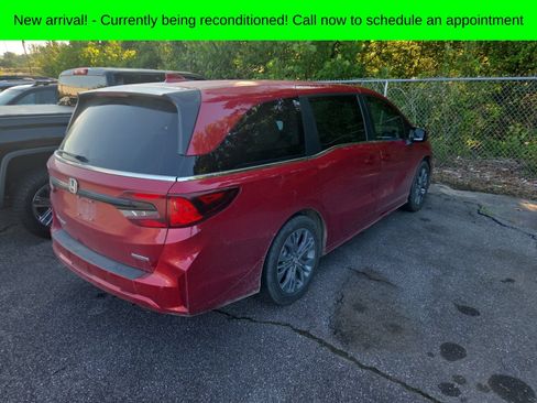 Used 2025 Honda Odyssey Touring image 4