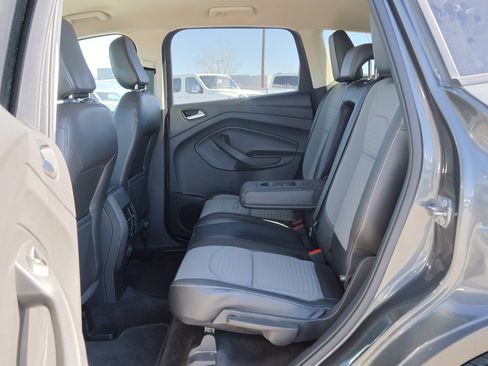 Used 2018 Ford Escape SE w/ SE Sport Appearance Package image 28