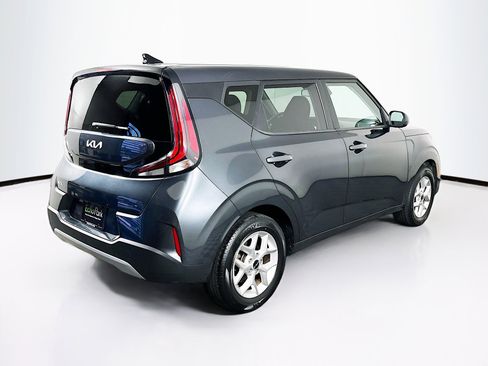 Used 2025 Kia Soul LX w/ LX Technology Package image 9