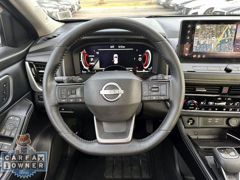 Used 2025 Nissan Rogue Platinum w/ Tech Package AWD/4WD image 18