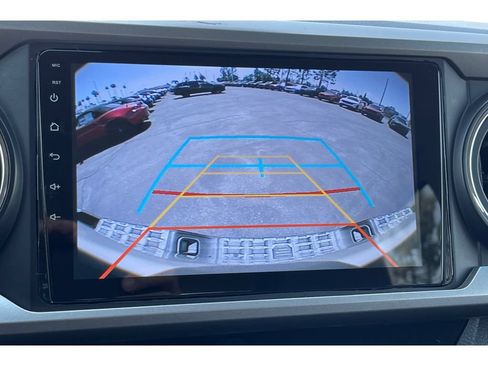 Used 2018 Toyota Tacoma SR5 RWD image 26