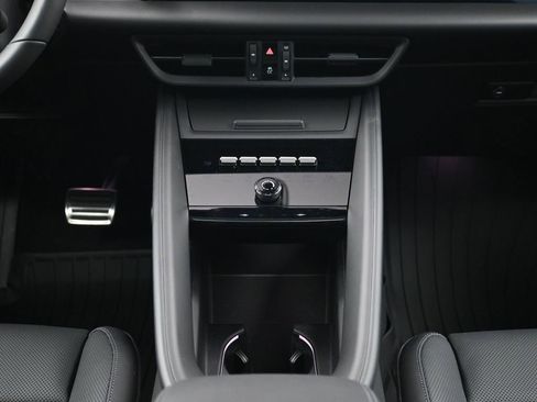 New 2026 Porsche Macan Electric RWD image 10