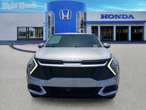 Used 2024 Kia Sportage LX AWD/4WD image 10