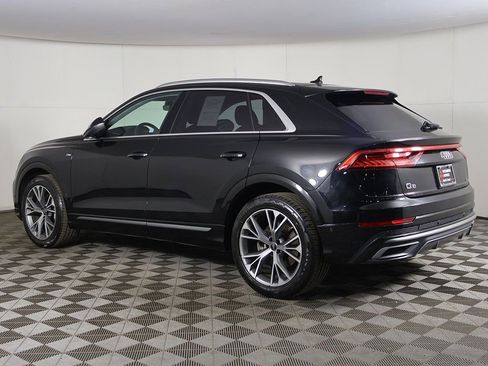 Used 2023 Audi Q8 Prestige w/ Prestige Package image 11