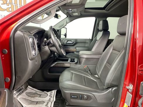 Used 2023 GMC Sierra 2500 Denali w/ Denali Ultimate Package image 11