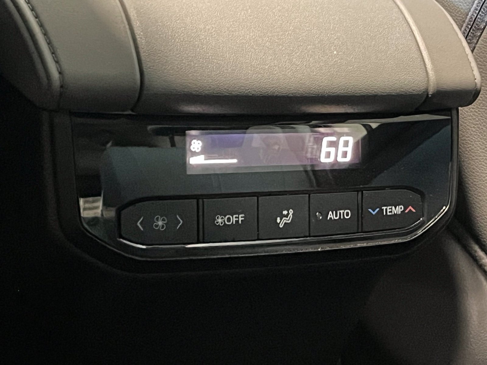 Used 2026 Toyota Highlander Limited AWD/4WD image 44
