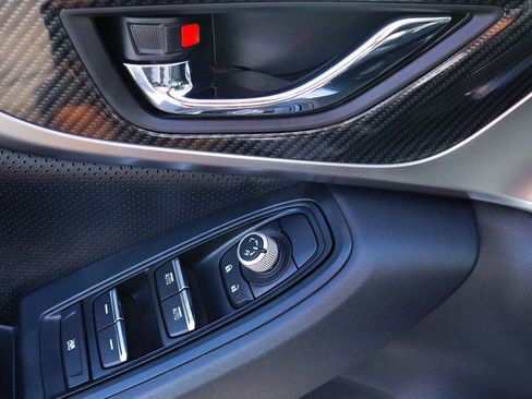 Used 2020 Subaru Crosstrek 2.0i Limited w/ Moonroof Package w/Navigation image 36