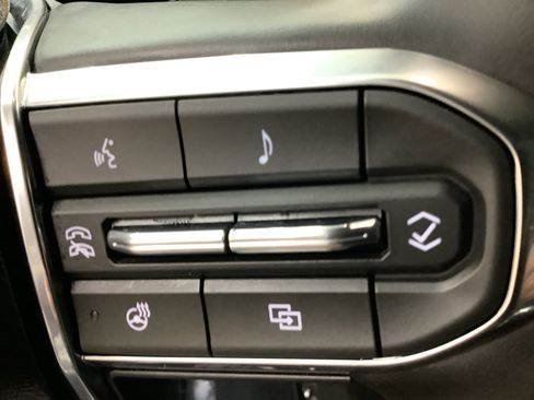 New 2026 GMC Yukon XL Elevation image 19