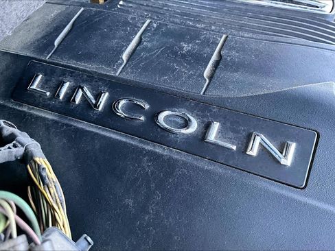 Used 2019 Lincoln Navigator Reserve AWD/4WD image 33