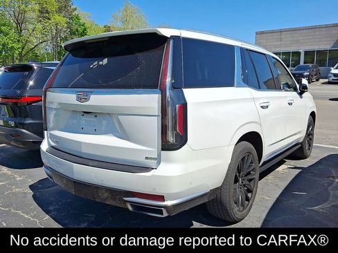 Certified 2022 Cadillac Escalade Premium Luxury Platinum w/ Heavy-Duty Trailer Package AWD/4WD image 3