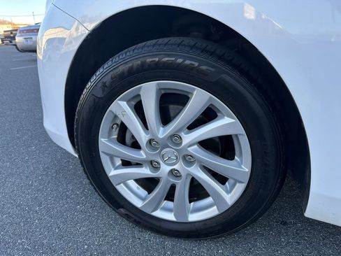 Used 2012 MAZDA MAZDA3 i Touring image 10