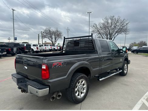 Used 2016 Ford F250 Lariat w/ Lariat Ultimate Package image 3