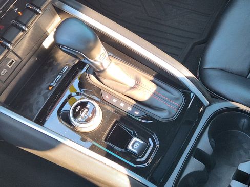 Certified 2024 Chevrolet Colorado Z71 w/ Z71 Convenience Package 2 image 20